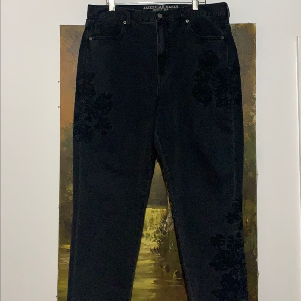 American Eagle Outfitters Embroidered Mom Jeans